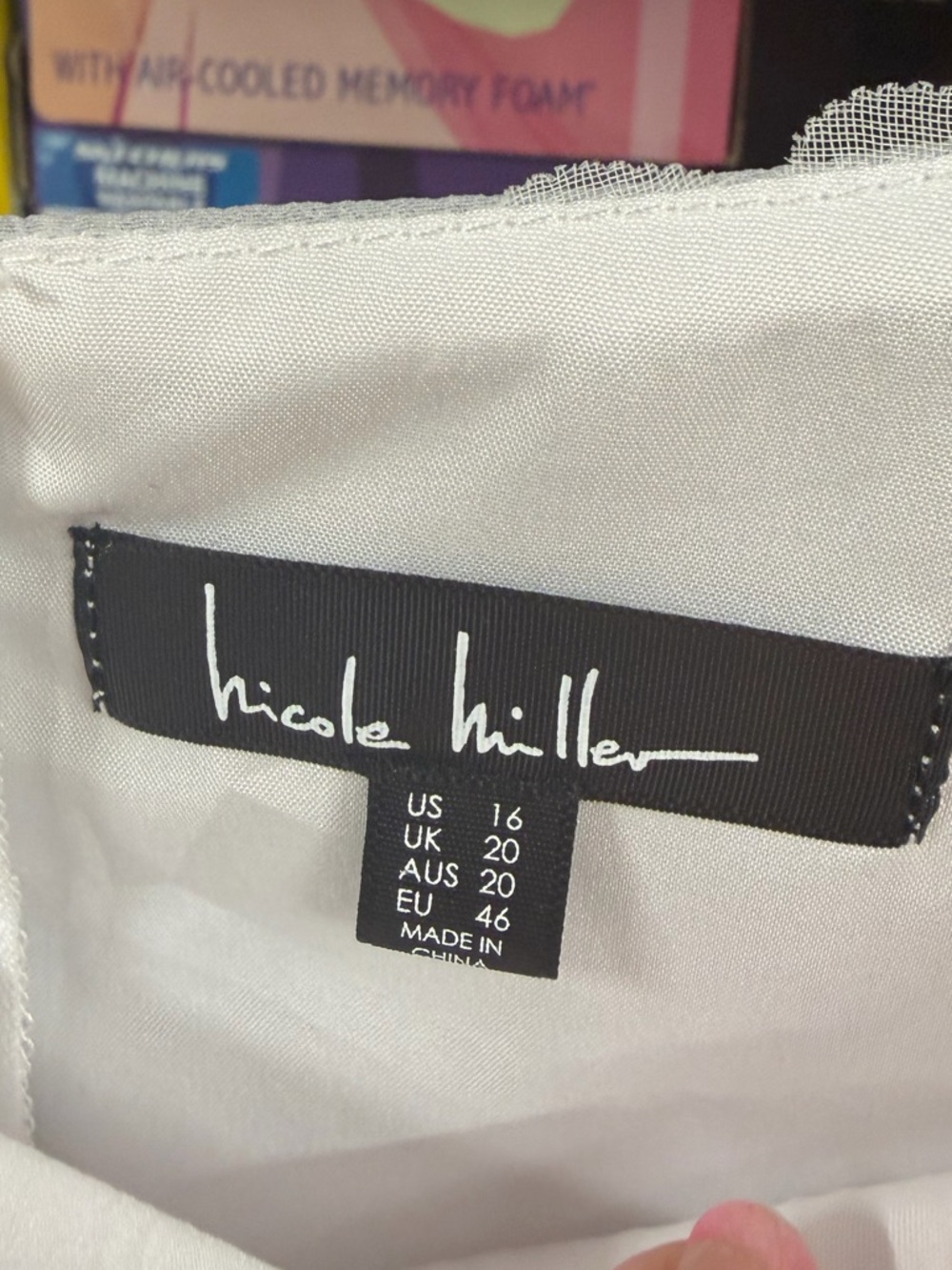 Nicole Miller 3-D Rosette White Sleeveless Mini Dress Size 16 - Picture 8 of 9